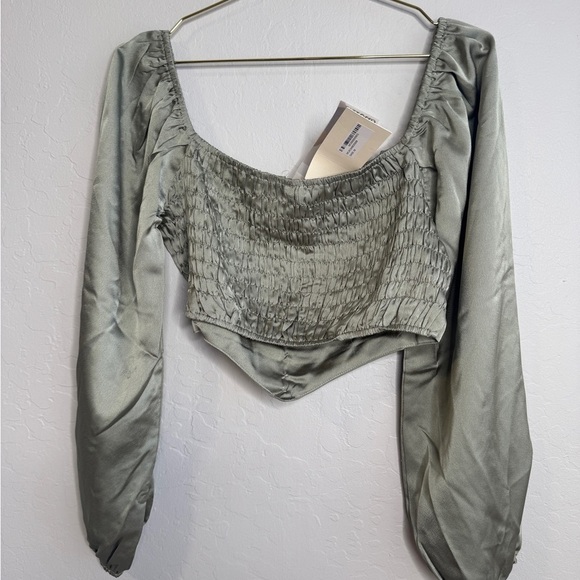 Micas Elegant Olive Green Women's Top - Picture 5 of 7